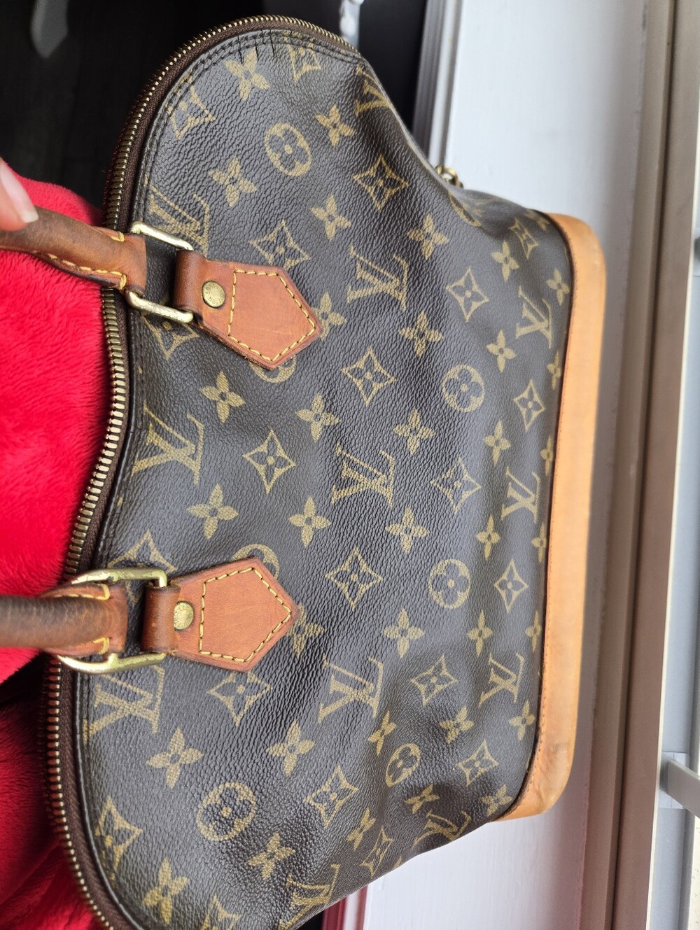 Louis Vuitton Brown Monogram Alma Handbag - Picture 8 of 16